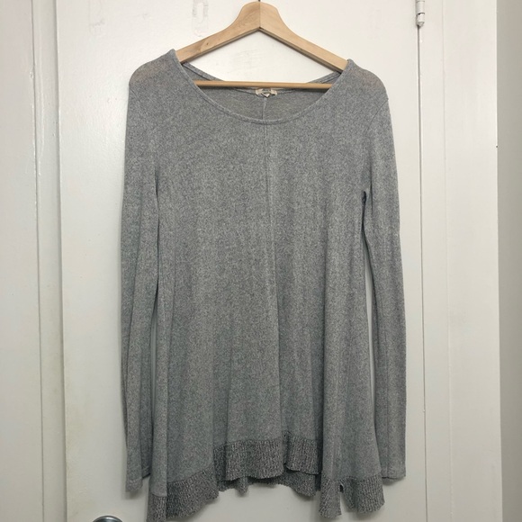 Ardene, Flowy long sleeve shirt, light grey - Picture 1 of 11